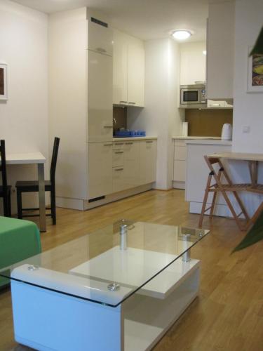 Apartment with parking on premise, Wien (Foto 6)