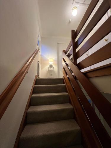 Cozy Twin Room Easy City Access Free Parking - main image