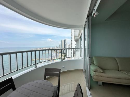 2BR apartment Ocean & old city view