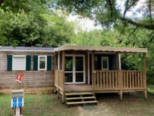 Chalet 6 Pers avec Terrasse et Cuisine Equipée - API-1-52-969 (Chalet 6 Pers avec Terrasse et Cuisine Equipee - API-1-52-969) in Saint-Vincent-de-Lamontjoie