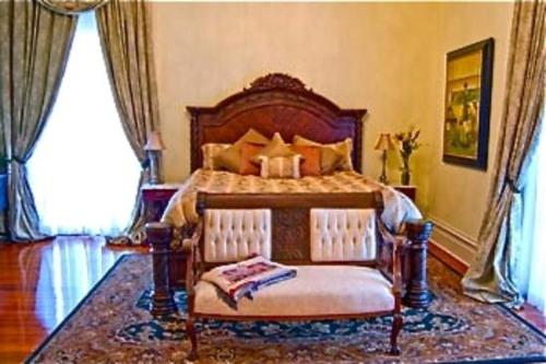 Dansereau House Bed & Breakfast