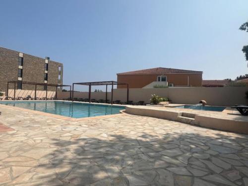 Mobil home spacieux avec terrasse pour 6 personnes - API-1-52-937 in Six Fours Les Plages City Center