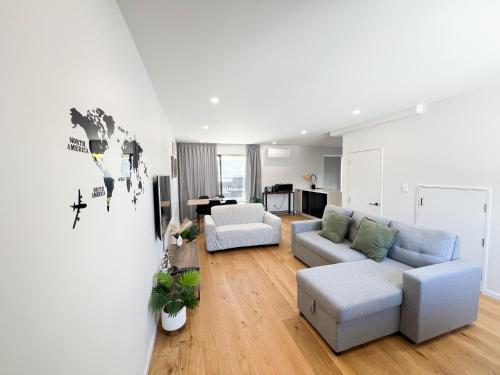 Brand New 2 Bed Near CBD With Parking – khách sạn tại Phillpstown