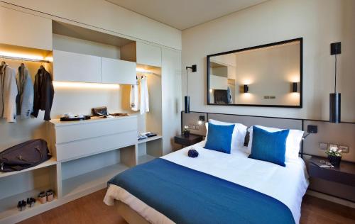 Lisbon Five Stars Apartments 8 Building - image 10