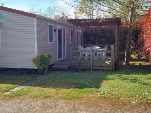 Mobil-Home 2 Chambres avec Terrasse - API-1-52-1325 in Vielmur-sur-Agout