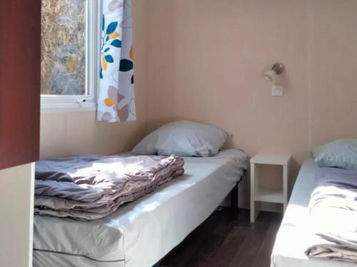 Mobil-Home 2 Chambres avec Terrasse - API-1-52-1325 in Vielmur-sur-Agout