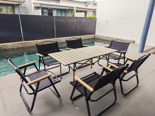 Reflexion Puchong Private Pool Villa GroupFriendly