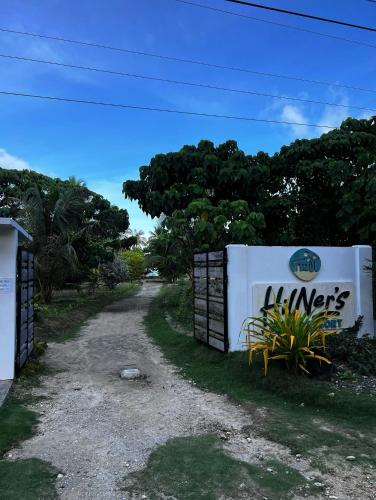 Vista exterior, HilNer's Beach Resort in Burgos (Surigao)