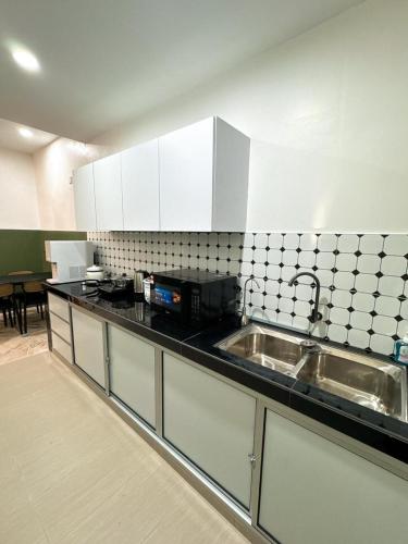 E & J Sweet Home - image 6