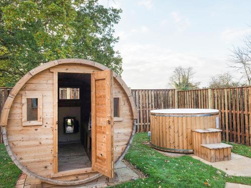 Exterior view, Meadowsweet Cottage-Ukc2458 in Swardeston
