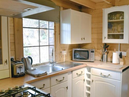 virtuve, Forest Lodge in Godshill