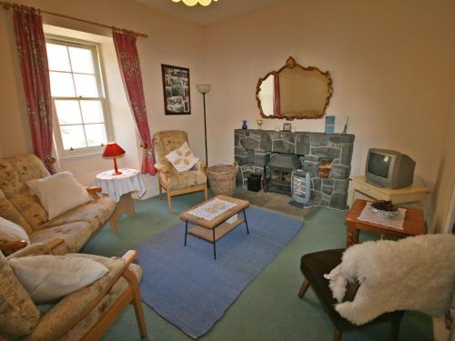 Зовнішній вигляд готелю, Gavin Maxwell Cottage in Kyleakin