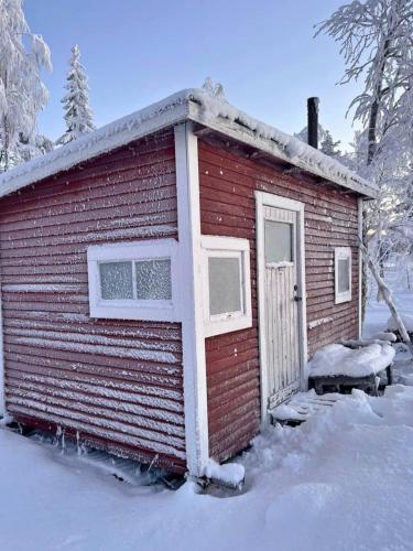 Cozy villa with sauna Skellefteå near lake (Cozy villa with sauna Skelleftea near lake) in Dalback