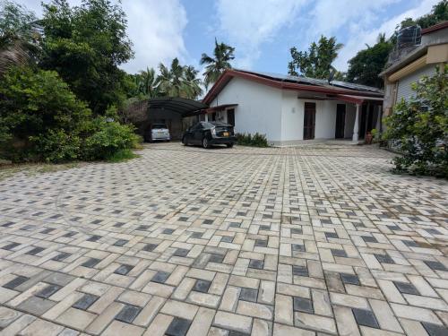 Prince Cottage - Entire Private Cottage in Piliyandala Area