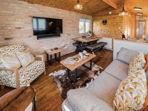 Low Moor Lodge - Uk49035 – khách sạn tại Burniston