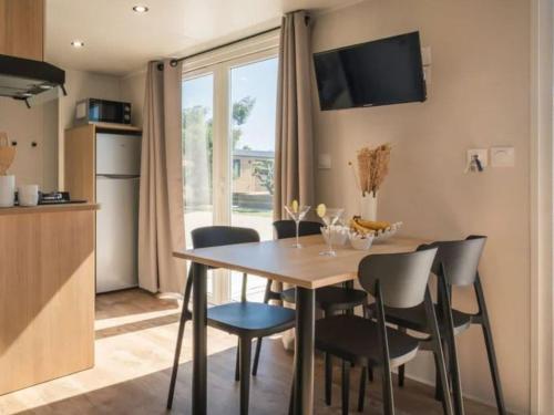 Mobil Home 5 pers avec Terrasse à Agde - API-1-52-1655