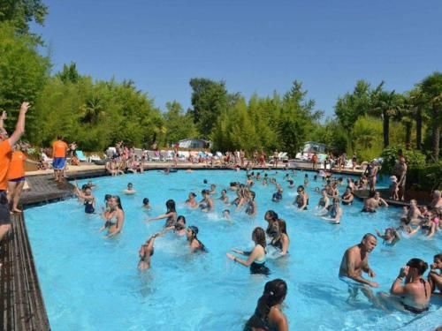 Mobil-home 6pers avec terrasse, Mézos - API-1-52-1625 (Mobil-home 6pers avec terrasse, Mezos - API-1-52-1625) in 美索