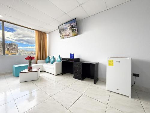 Közös társalgó / TV, Hotel Santamaria en quito in La Carolina