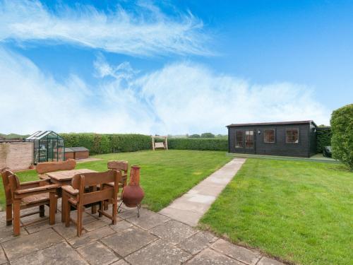 Зовнішній вигляд готелю, Flint Barn - Cottage in Фуйверсхем