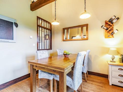 Зручності, Flint Barn - Cottage in Фуйверсхем