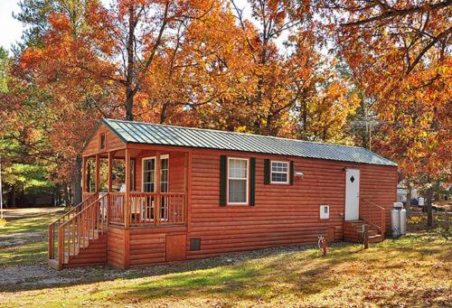 Arrowhead Camping Resort Deluxe Cabin 4 in Douglas Center, USA