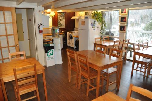 キッチン, ル ボワゼ ドゥ ラック (Le Boise du Lac) in モン トランブラン（QC）
