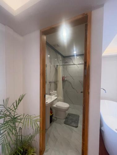 room detail thumbnail 2