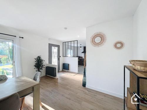 La Dinière - Calme - Jardin - 15mn du Futuroscope (La Diniere - Calme - Jardin - 15mn du Futuroscope) in 聖埃盧瓦