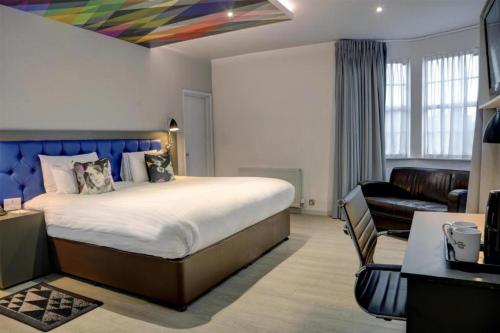room detail thumbnail 0
