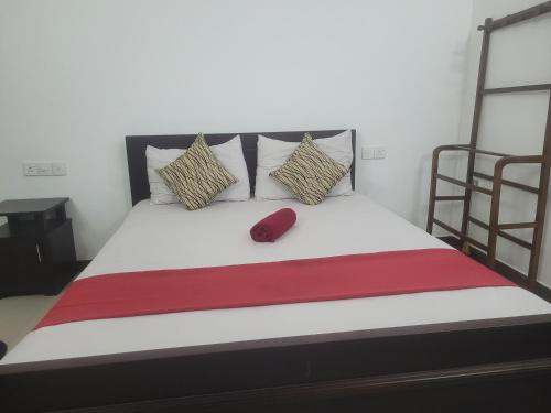 Lavinia Option Beach Inn Colombo in Mount Lavinia Beach