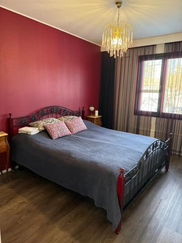 Bed, Homestay in modern apartment in Kannelmäki