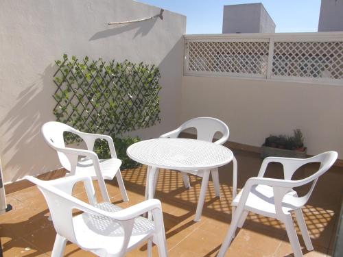 Ático con terraza en la Jota - Apartment - Zaragoza