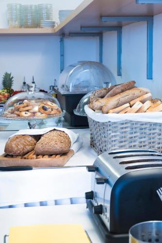 Hotel Meda of Museum Kampa - image 13