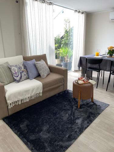 Apto térreo, 2 quartos a 5min da Vila Germânica, com ar e garagem, Blumenau