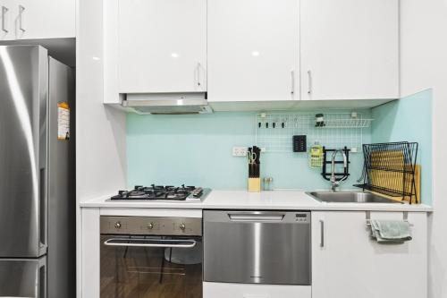 Ground Floor One-Bed with Courtyard Access - image 7