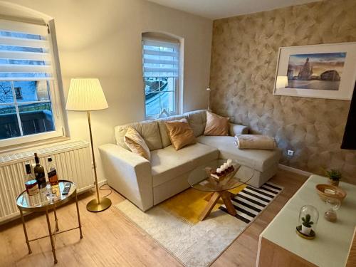 Ferienwohnung Kathy - Moderne, stilvolle Ferienwohnung mit Balkon, Sauna und kostenlosem Parkplatz im schönen Elbsandsteingebirge in Bad Schandau, Deutschland