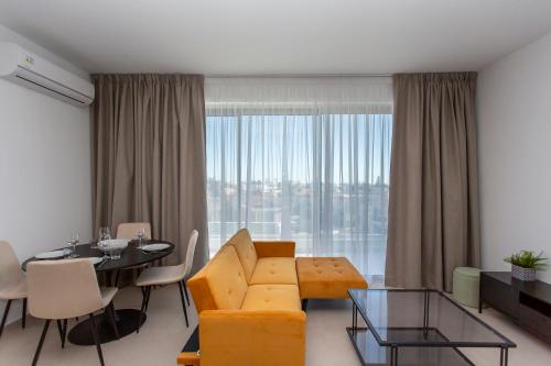 BlueBell Limassol Suites in Kato Polemidia