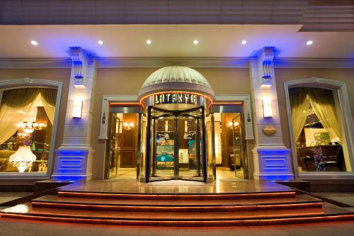 Latanya Palm & SPA Hotel Antalya, Antalya bei Döşemealtı
