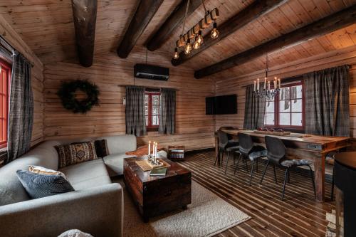 Charming cabin by Hallingskarvet ski center in Skoro