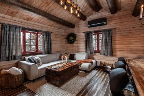 Charming cabin by Hallingskarvet ski center in Skoro