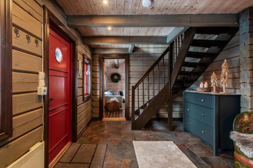 Charming cabin by Hallingskarvet ski center in Skoro