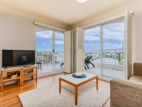 One Bedroom Spa Suite