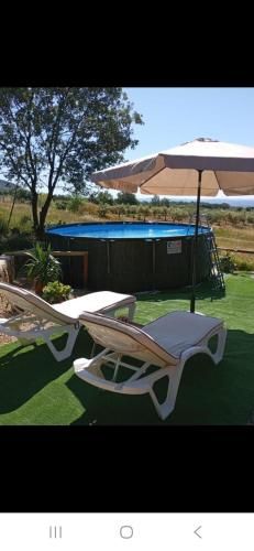 Las Traviesas CABAÑA (Las Traviesas CABANA) in Candeleda