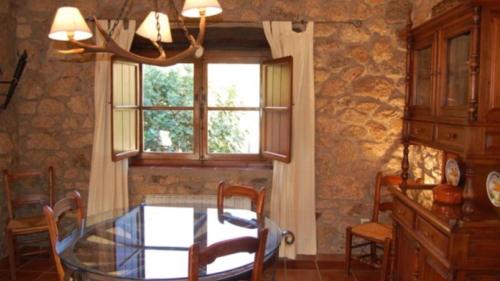 Apartamentos en finca privada – khách sạn tại Valencia de Alcantara