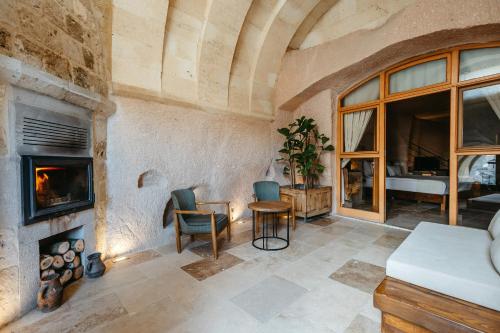 Millstone Cave Suites Hotel Room Type - Superior King Room