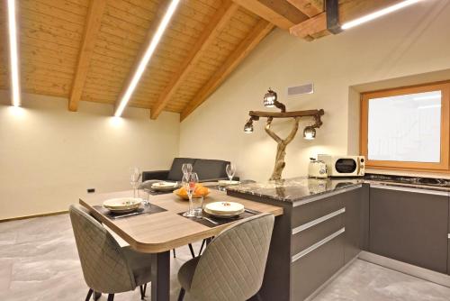 Pubi/sohvabaar, ArtiStone - "The Modern Loft" - Nature and Relax in Saint-Christophe