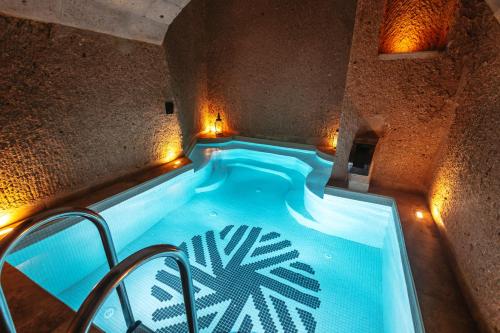 Millstone Cave Suites Hotel Room Type - Suite with Private Pool