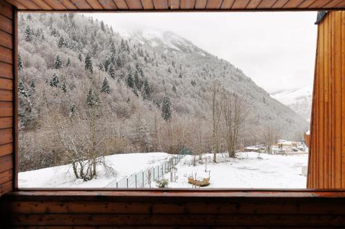 Mountain Retreat by Dukley in Drpe