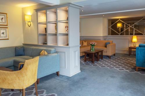 Kings Court Hotel - image 13