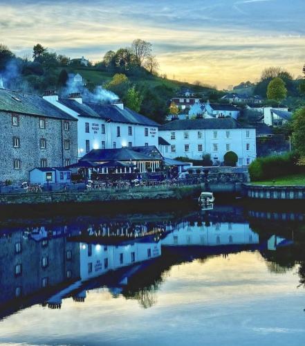 The Steam Packet Inn